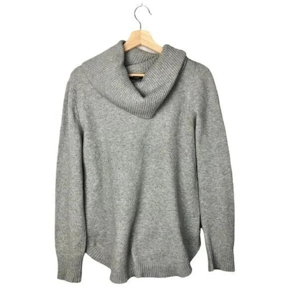Tahari Gray Pullover Knit Cowl Neck Sweater M - Picture 1 of 4